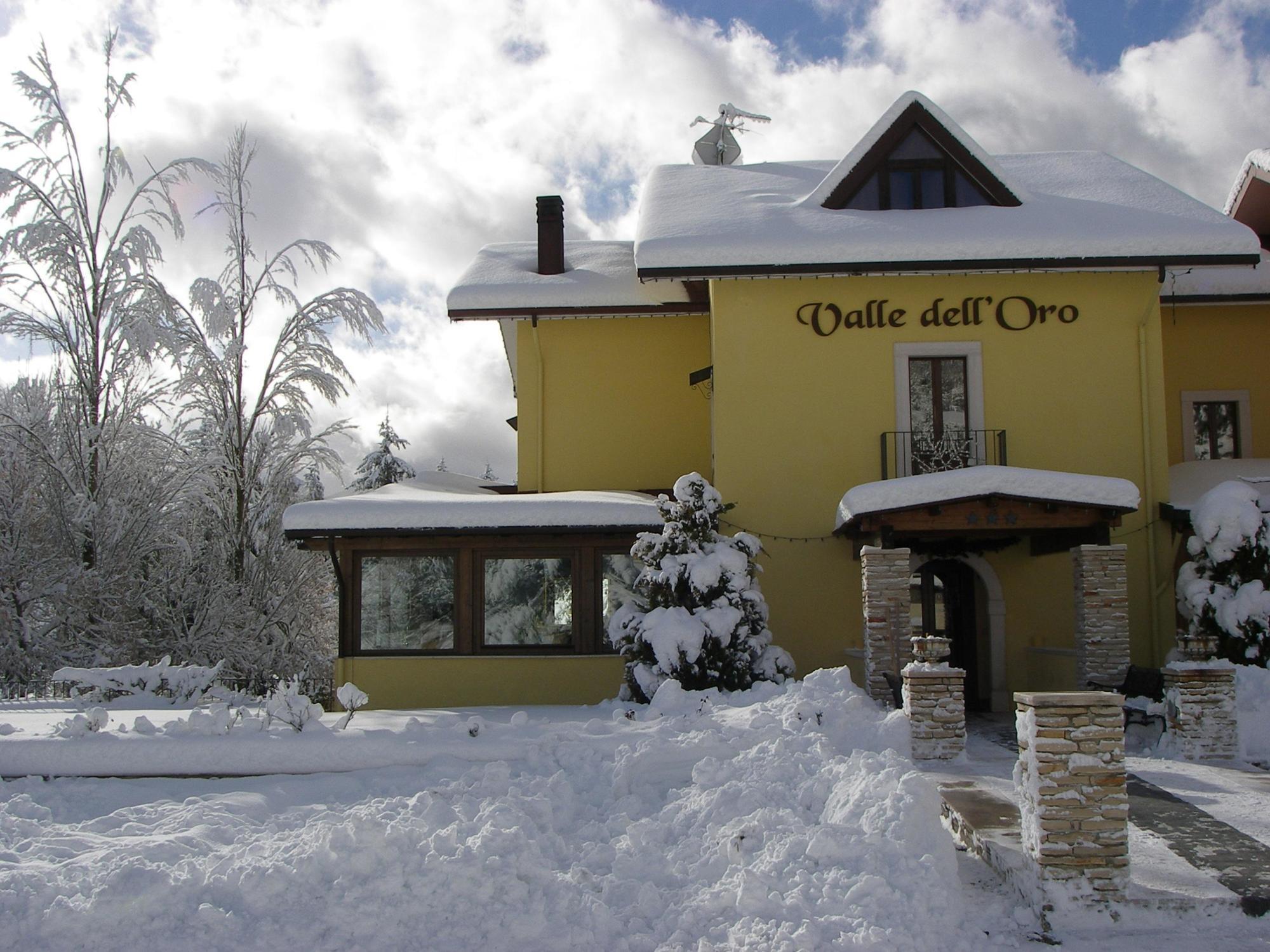 Hotel Valle Dell' Oro Pescasseroli Exterior foto